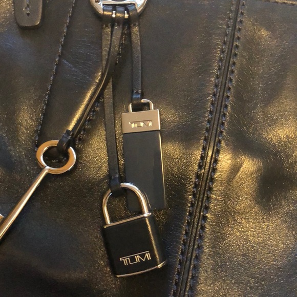 Tumi leather tote - Picture 2 of 8